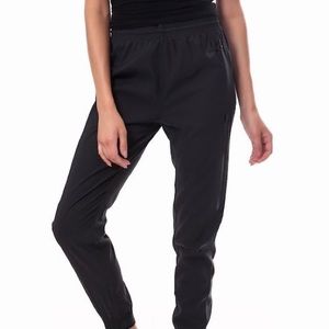 Nike bonded woven cuffed joggers